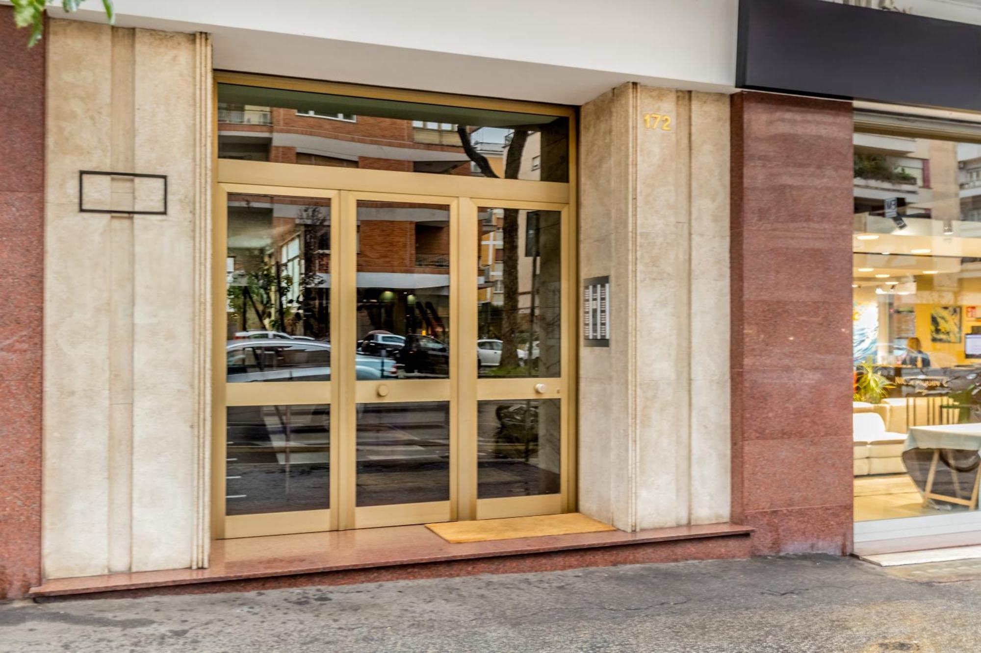 Apartamento La Casa Di Umberto Roma Exterior foto